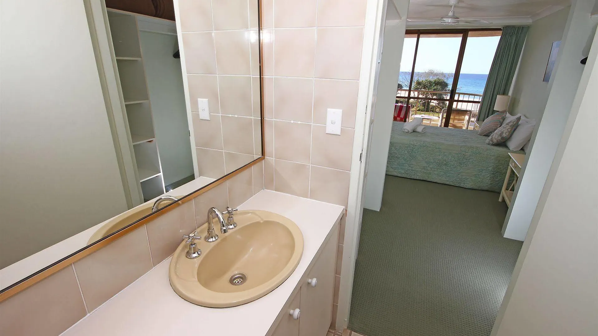 San Simeon Beachfront Apartments Tugun Gold Coast Australia