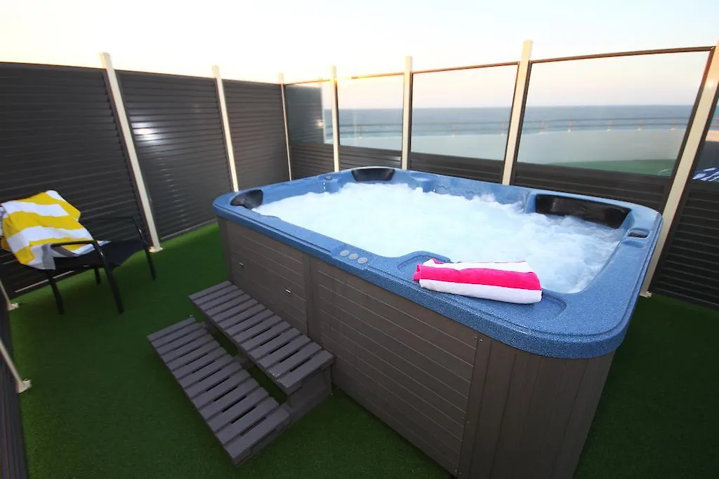 San Simeon Beachfront Apartments Tugun Gold Coast 3*,