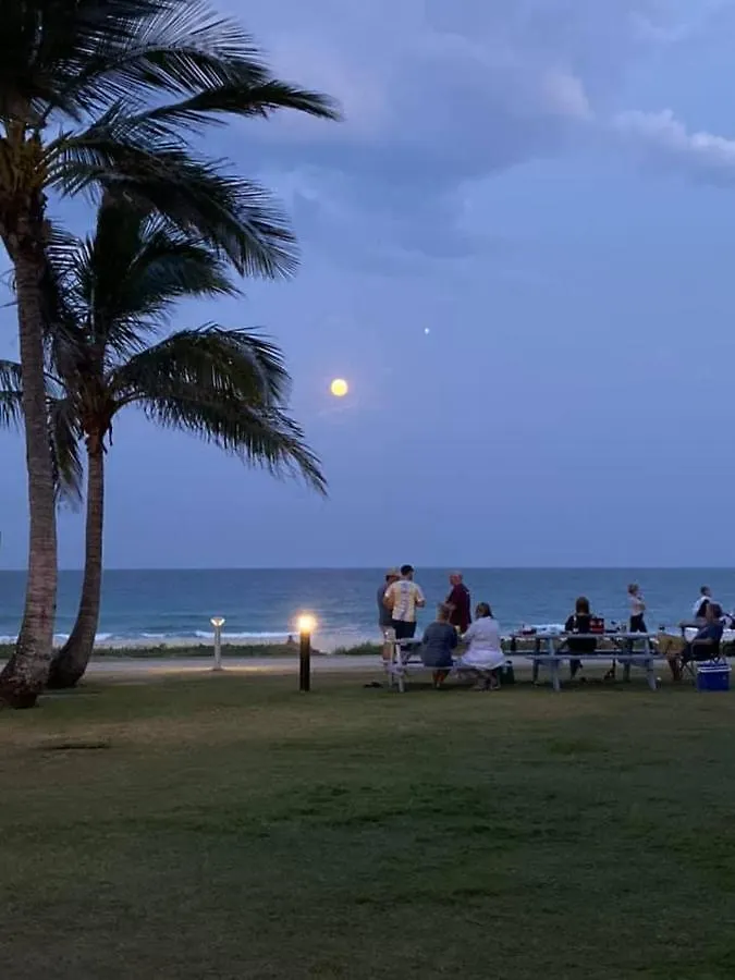 San Simeon Beachfront Apartments Tugun Gold Coast Hotel apartamentowy